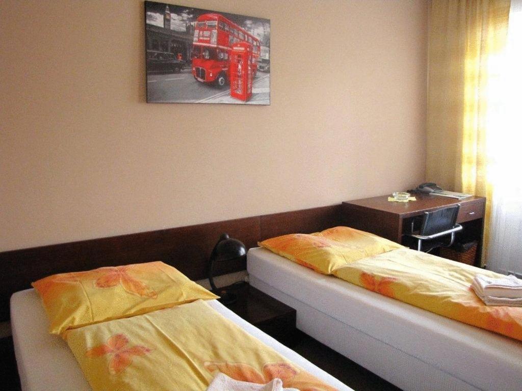 Hotel Bila Ruze Brno Bagian luar foto